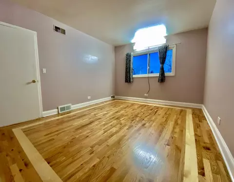9268 Hamlin Ave, Des Plaines, IL 60016 photo 15