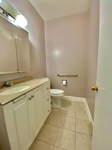 9268 Hamlin Ave, Des Plaines, IL 60016 photo 13
