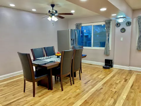 9268 Hamlin Ave, Des Plaines, IL 60016 photo 9