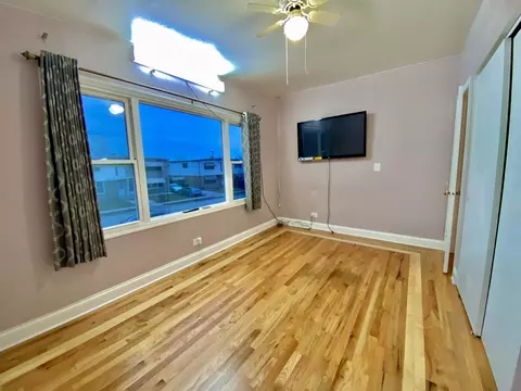 9268 Hamlin Ave, Des Plaines, IL 60016 photo 16