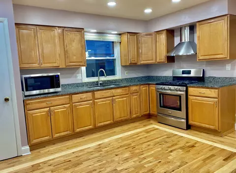 9268 Hamlin Ave, Des Plaines, IL 60016 photo 8