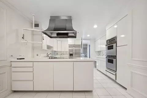 180 E Pearson St #7002, Chicago, IL 60611 photo 8
