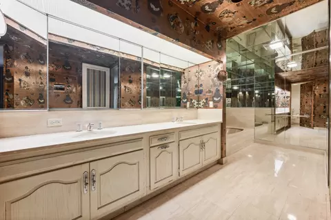 180 E Pearson St #7002, Chicago, IL 60611 photo 16
