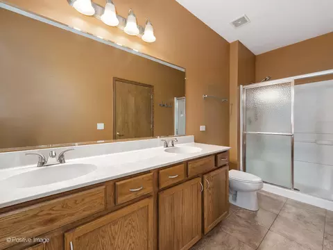 Bath - 17224 Como Ave, Lockport, IL 60441 photo 2 of 2