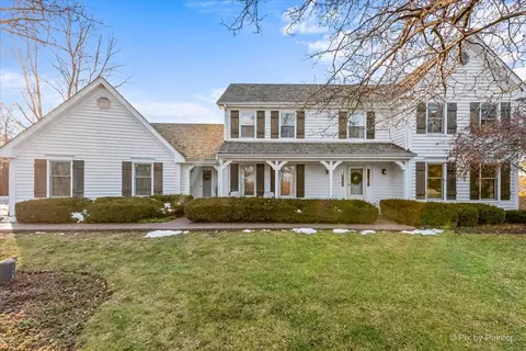 24354 N Grandview Dr, Lake Barrington, IL 60010