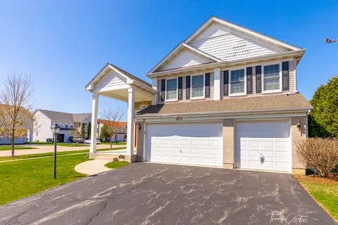 4801 Cedarledge Ct, Carpentersville, IL 60110