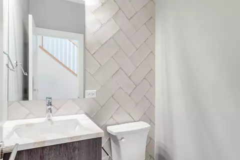4502 N Spaulding Ave, Chicago, IL 60625 photo 10