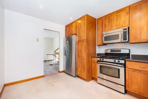 1010 Concord Ln, Hoffman Estates, IL 60192 photo 6