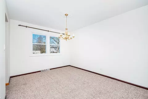 1010 Concord Ln, Hoffman Estates, IL 60192 photo 7