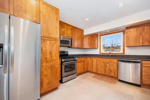 1010 Concord Ln, Hoffman Estates, IL 60192 photo 5