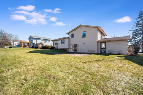 1010 Concord Ln, Hoffman Estates, IL 60192 photo 15