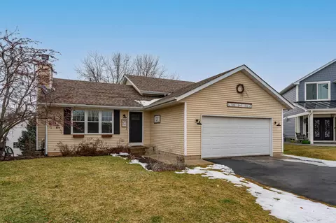 705 Pat Ct, Genoa, IL 60135