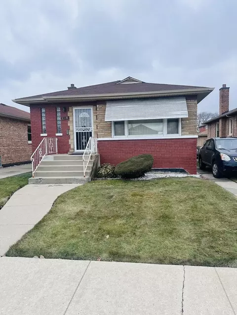 8208 S Whipple St, Chicago, IL 60652
