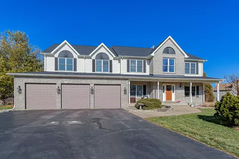 40 W598 Prairie Xing, Elgin, IL 60124
