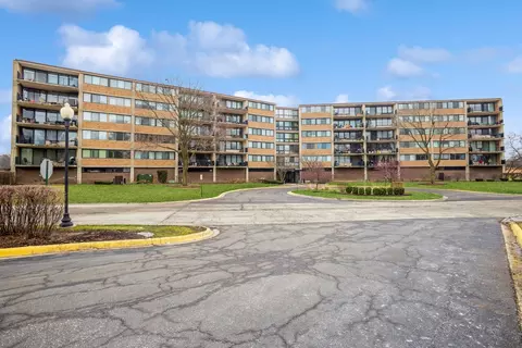 101 Bar Harbour Rd #4G, Schaumburg, IL 60193