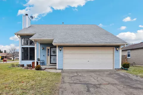 313 N Sycamore Ln, North Aurora, IL 60542