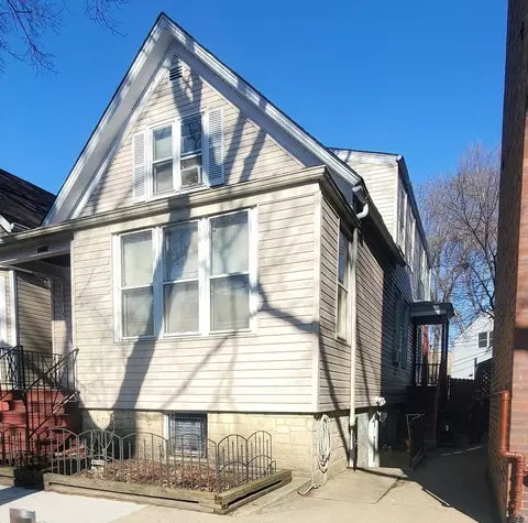 1462 W Victoria St, Chicago, IL 60660