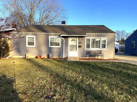 2223 Western Ave, Waukegan, IL 60087