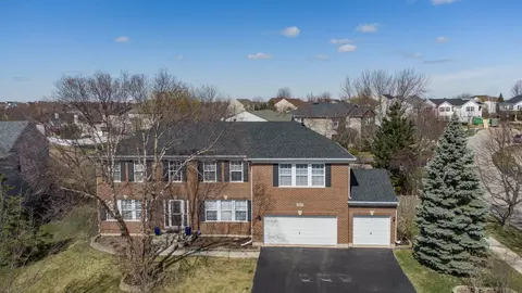 2367 Bellingham Ct, Aurora, IL 60503