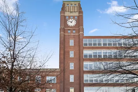 1801 W Larchmont Ave #316, Chicago, IL 60613