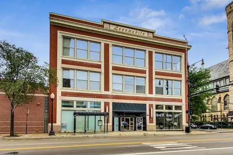 2000 S Michigan Ave #311, Chicago, IL 60616