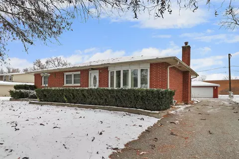37843 N Academy Dr, Lake Villa, IL 60046