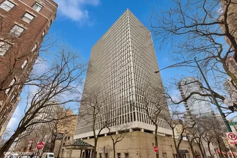 1 E Scott St #2011, Chicago, IL 60610
