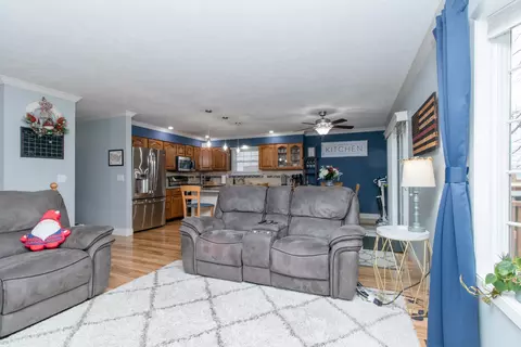 1427 Hanson Dr, Normal, IL 61761 photo 6