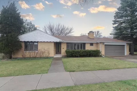 1 N School St, Mount Prospect, IL 60056