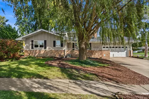 1912 Robert Dr, Champaign, IL 61821