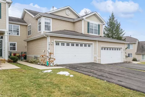 1410 W Remington Ln, Round Lake, IL 60073