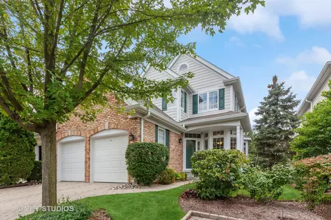 352 Reserve Cir, Clarendon Hills, IL 60514