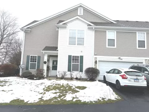 124 Schneider Ct, North Aurora, IL 60542