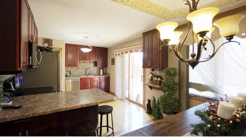 7326 S Octavia Ave, Bridgeview, IL 60455 photo 11