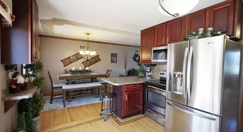 7326 S Octavia Ave, Bridgeview, IL 60455 photo 12