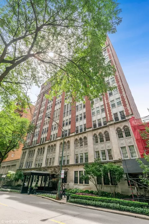 1320 N State Pkwy #12-13C, Chicago, IL 60610