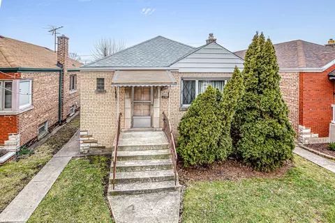 3741 W 55th Pl, Chicago, IL 60629