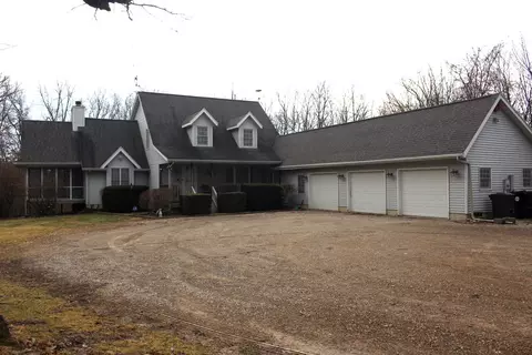 12588 Solomon Rd, Dewitt, IL 61735