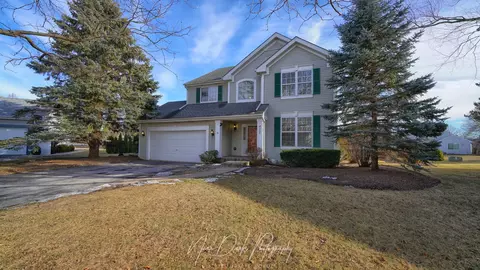 4005 Landings Ct, Mchenry, IL 60050