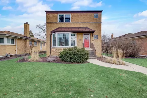 8449 N Central Park Ave, Skokie, IL 60076