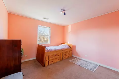 Bedroom - 1237 Kenilworth Ave, Berwyn, IL 60402 photo 4 of 6