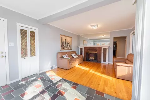 Living - 1237 Kenilworth Ave, Berwyn, IL 60402 photo 2 of 5
