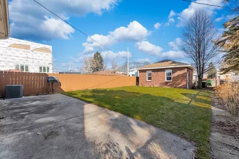 Exterior - 1237 Kenilworth Ave, Berwyn, IL 60402 photo 5 of 5