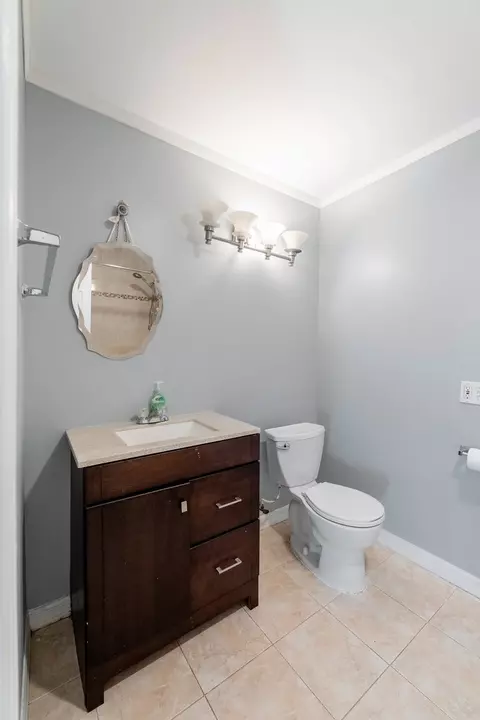 Bath - 1237 Kenilworth Ave, Berwyn, IL 60402 photo 2 of 3