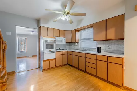 Kitchen - 1237 Kenilworth Ave, Berwyn, IL 60402 photo 2 of 2