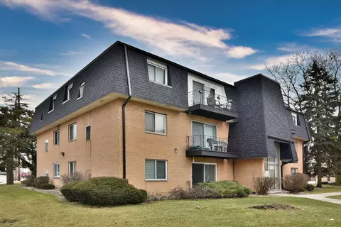 4815 W 109th St #1103, Oak Lawn, IL 60453