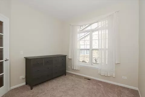 Bedroom - 881 Eineke Blvd, Algonquin, IL 60102 photo 1 of 2