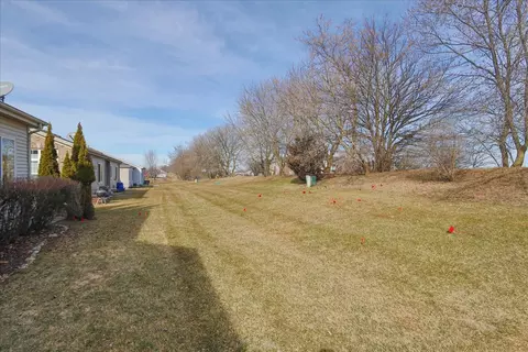 View/Area - 881 Eineke Blvd, Algonquin, IL 60102 photo 1 of 1