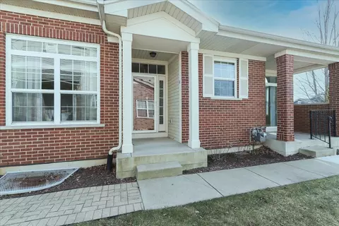 Exterior - 881 Eineke Blvd, Algonquin, IL 60102 photo 5 of 5