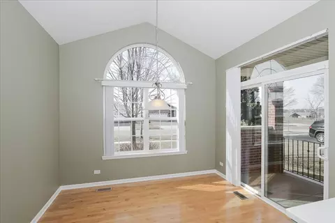 Living - 881 Eineke Blvd, Algonquin, IL 60102 photo 3 of 3